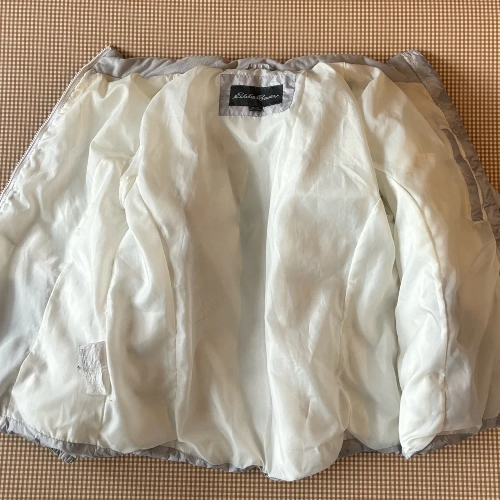 Eddie Bauer 650 Down filling marshmallow puffer jacket.Gray/white.Size XL.Fits L